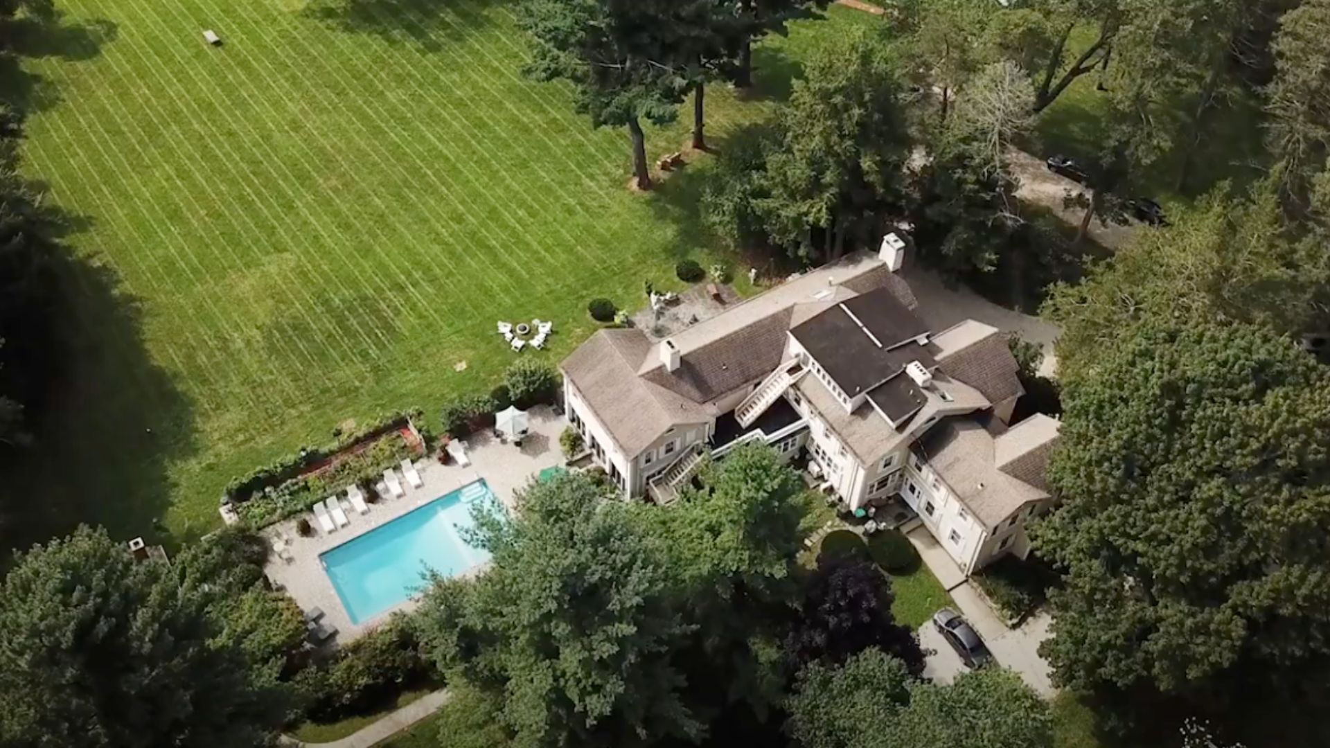 An aerial view of the Devonfield Inn
